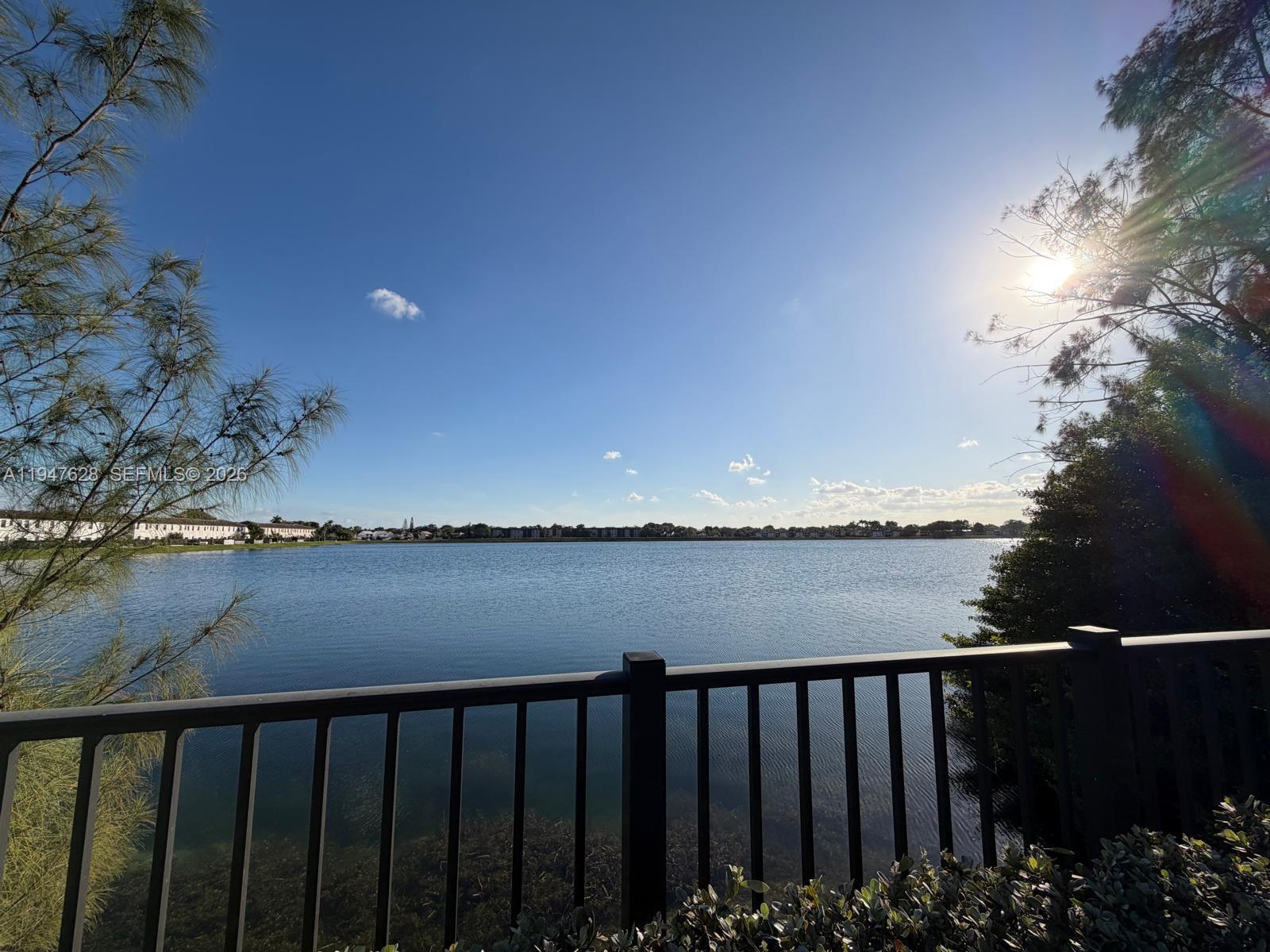 VIA VENTURA NEIGHBORHOOD - Residential