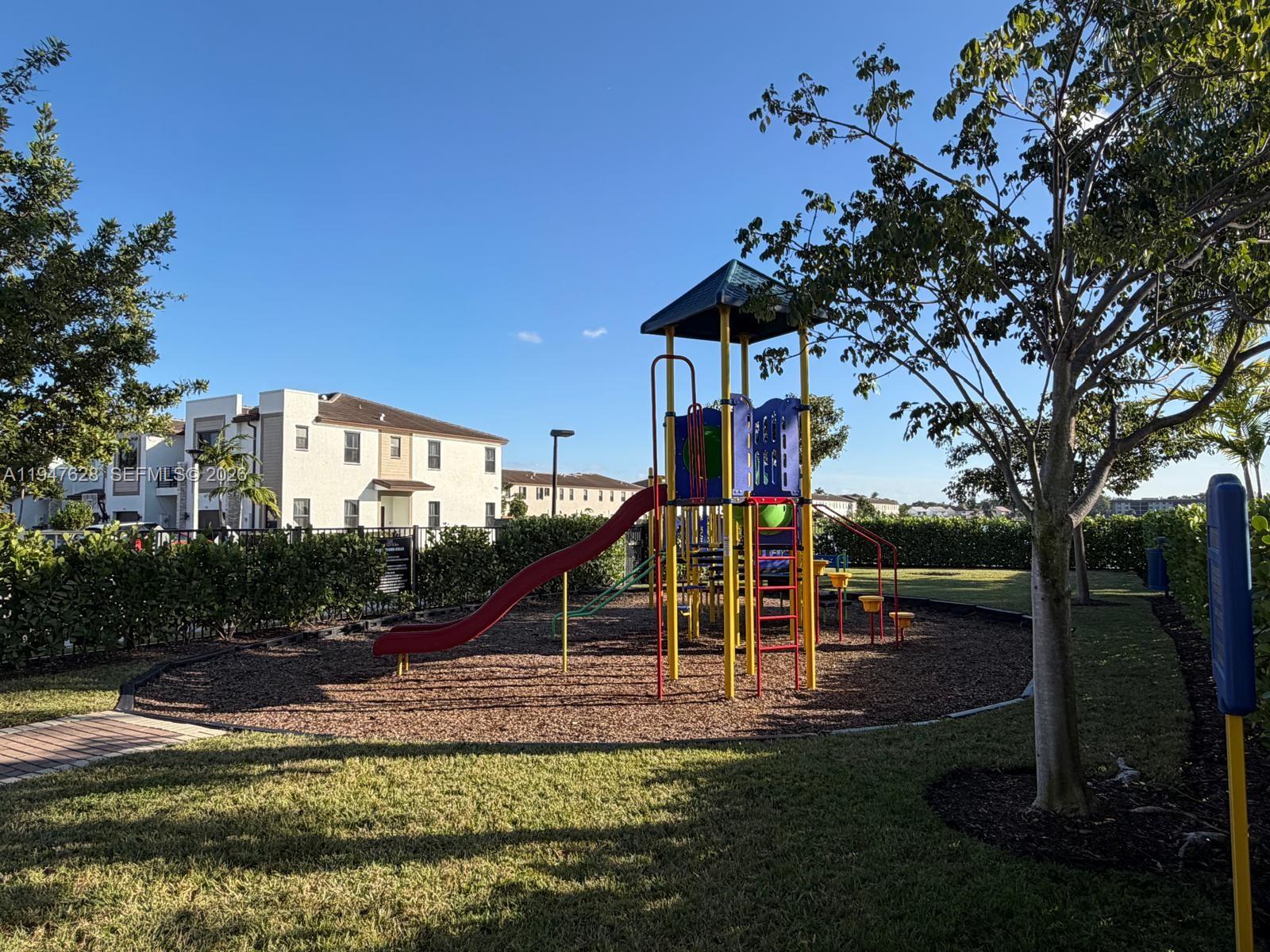 VIA VENTURA NEIGHBORHOOD - Residential