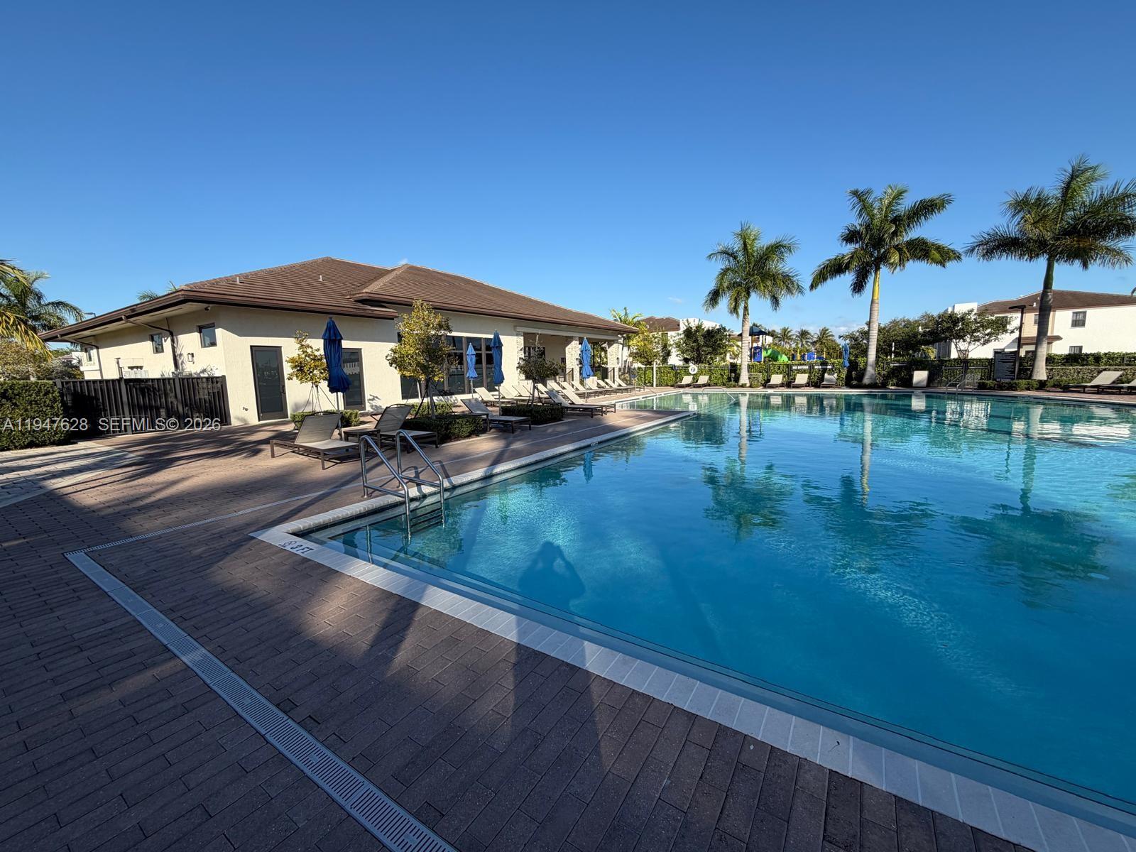 VIA VENTURA NEIGHBORHOOD - Residential