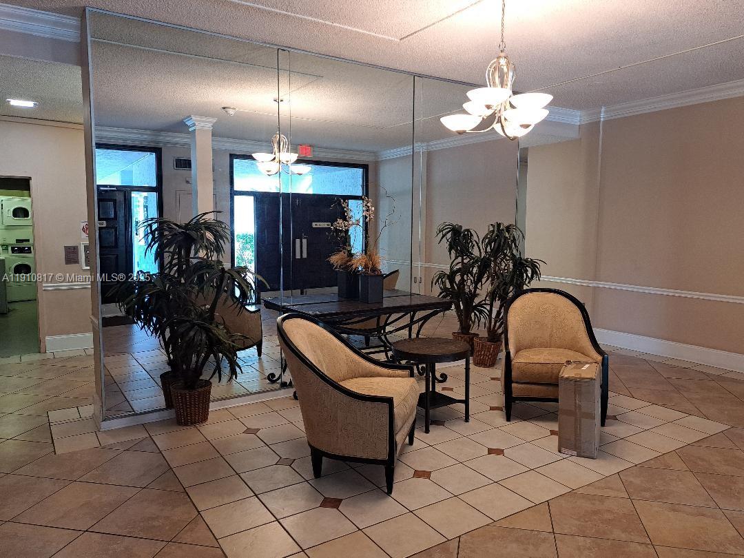 BREAKWATERS OF THE PALM B - Residential Lease