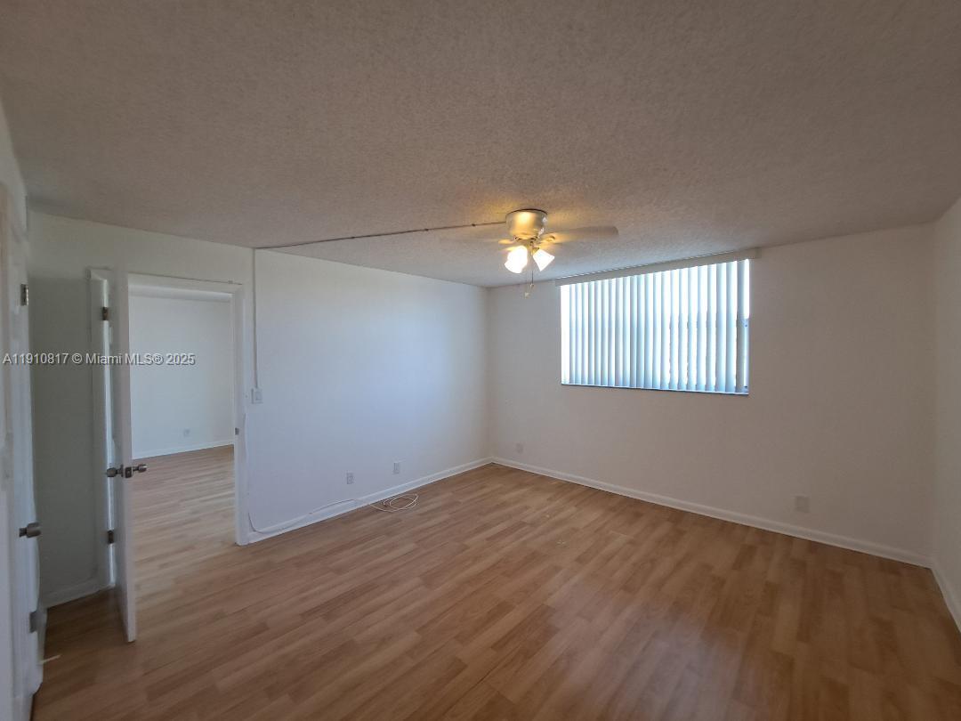 BREAKWATERS OF THE PALM B - Residential Lease