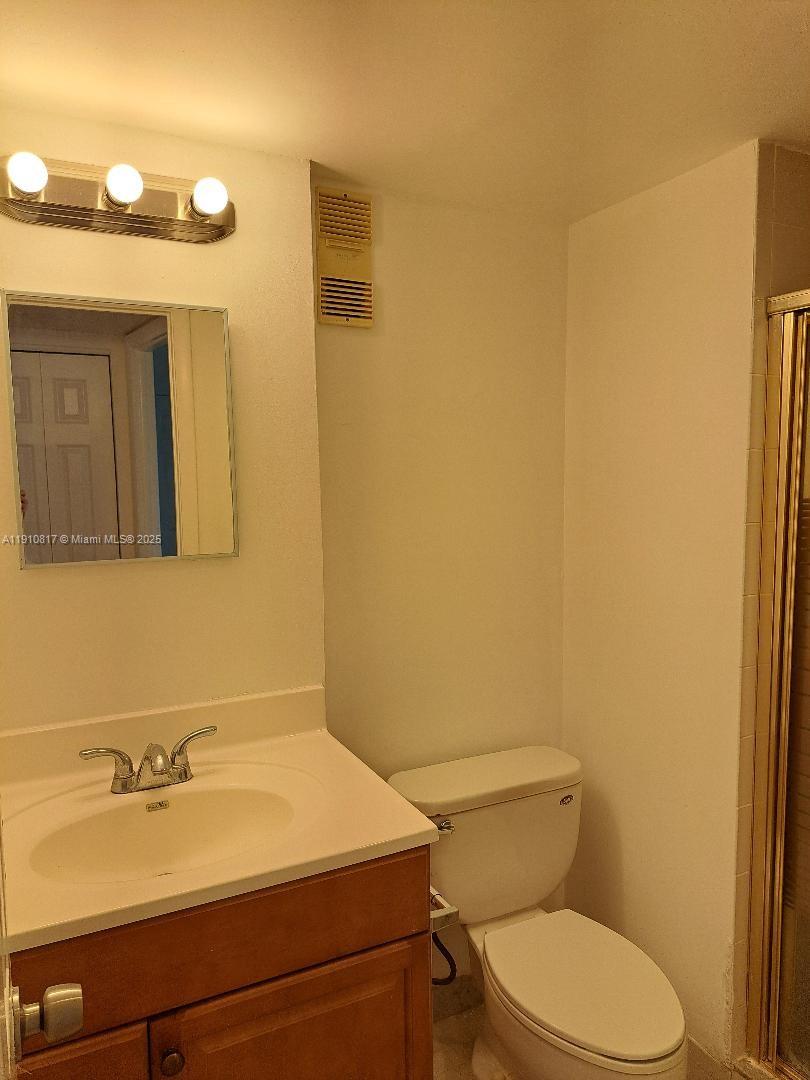 BREAKWATERS OF THE PALM B - Residential Lease