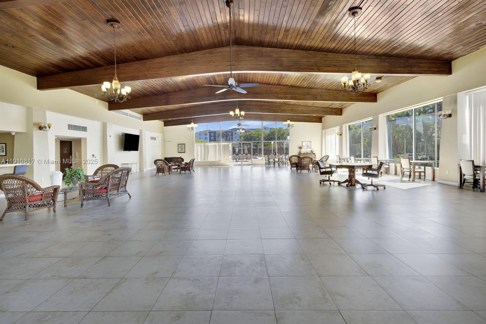 BREAKWATERS OF THE PALM B - Residential Lease