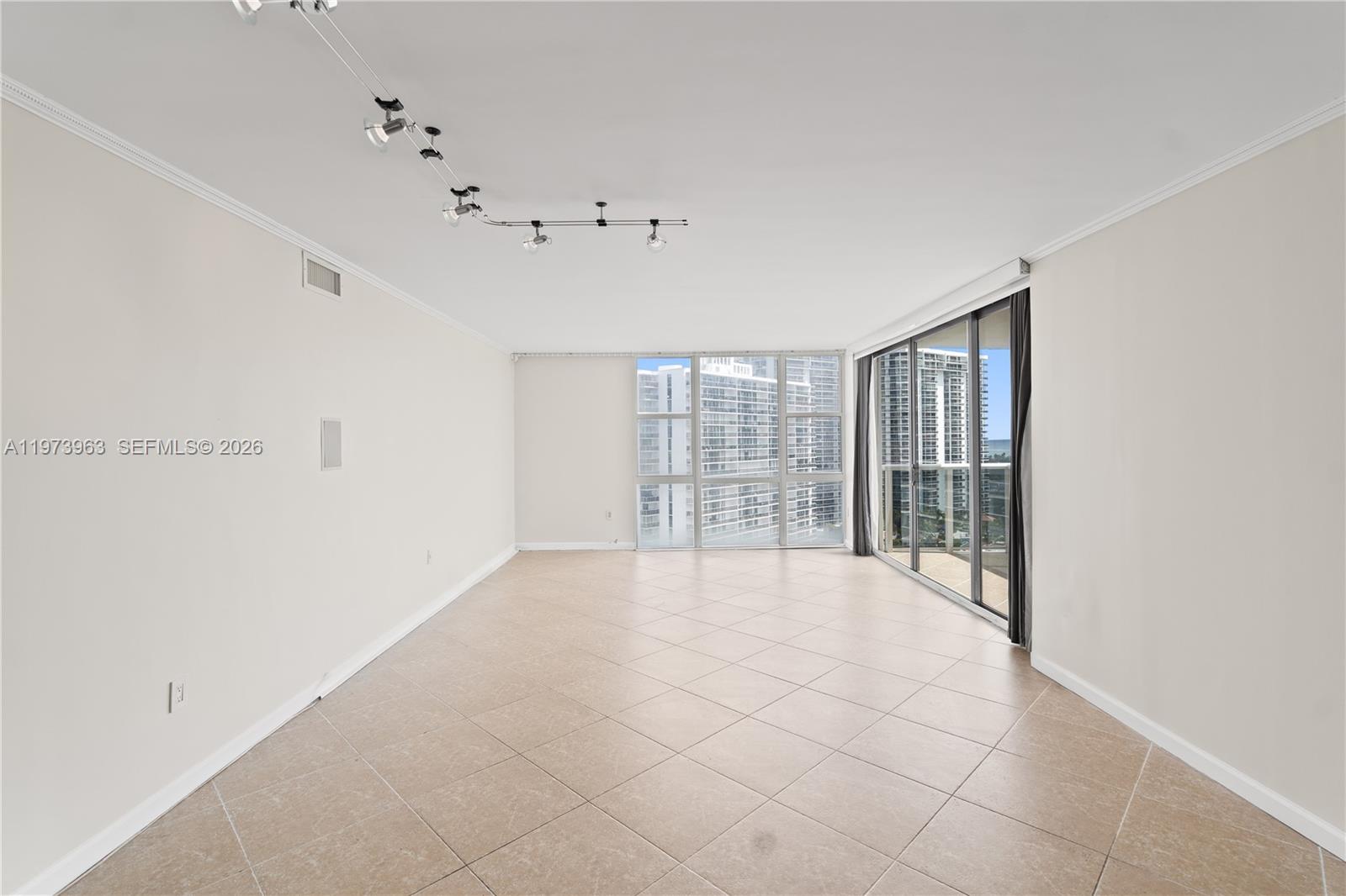 AVENTURA ELDORADO CONDO - Residential Lease