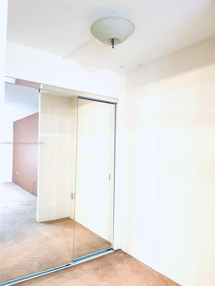 COMMODORE PLAZA CONDO - Residential