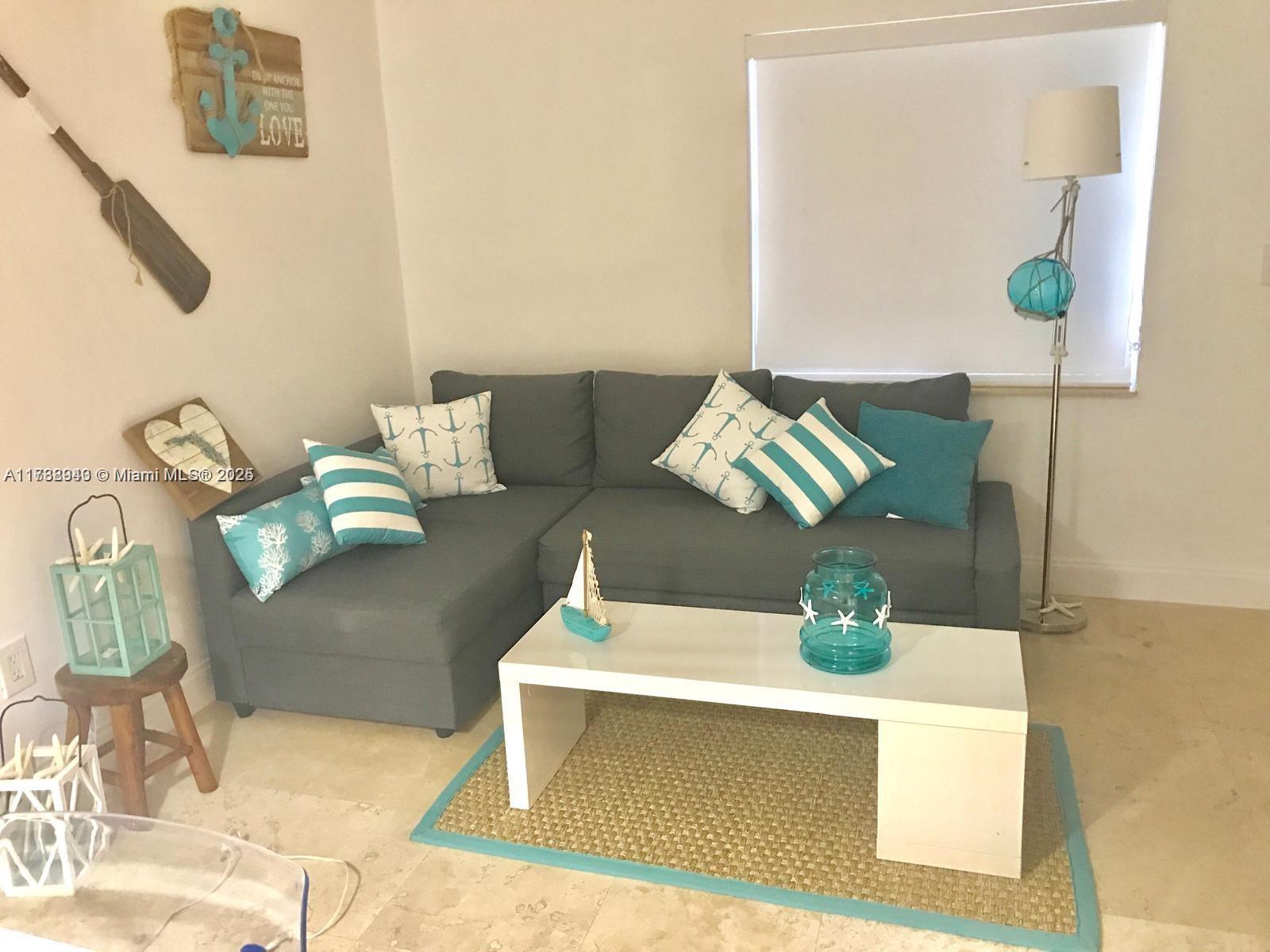 100 Sunrise Dr 14, Key Biscayne, Miami-Dade County, Florida - 1 Bedrooms  
1 Bathrooms - 