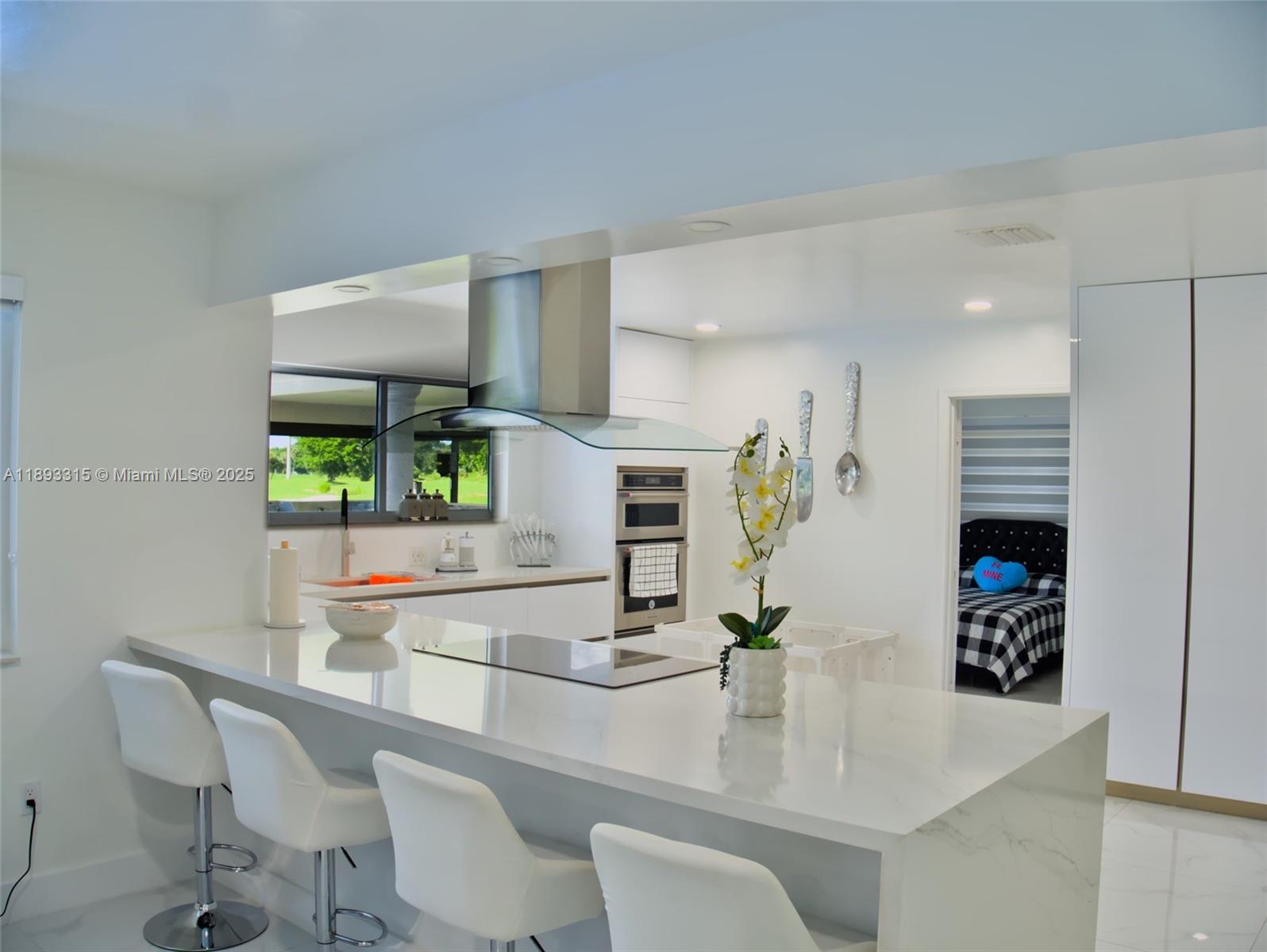 COUNTRY CLUB OF MIAMI EST - Residential