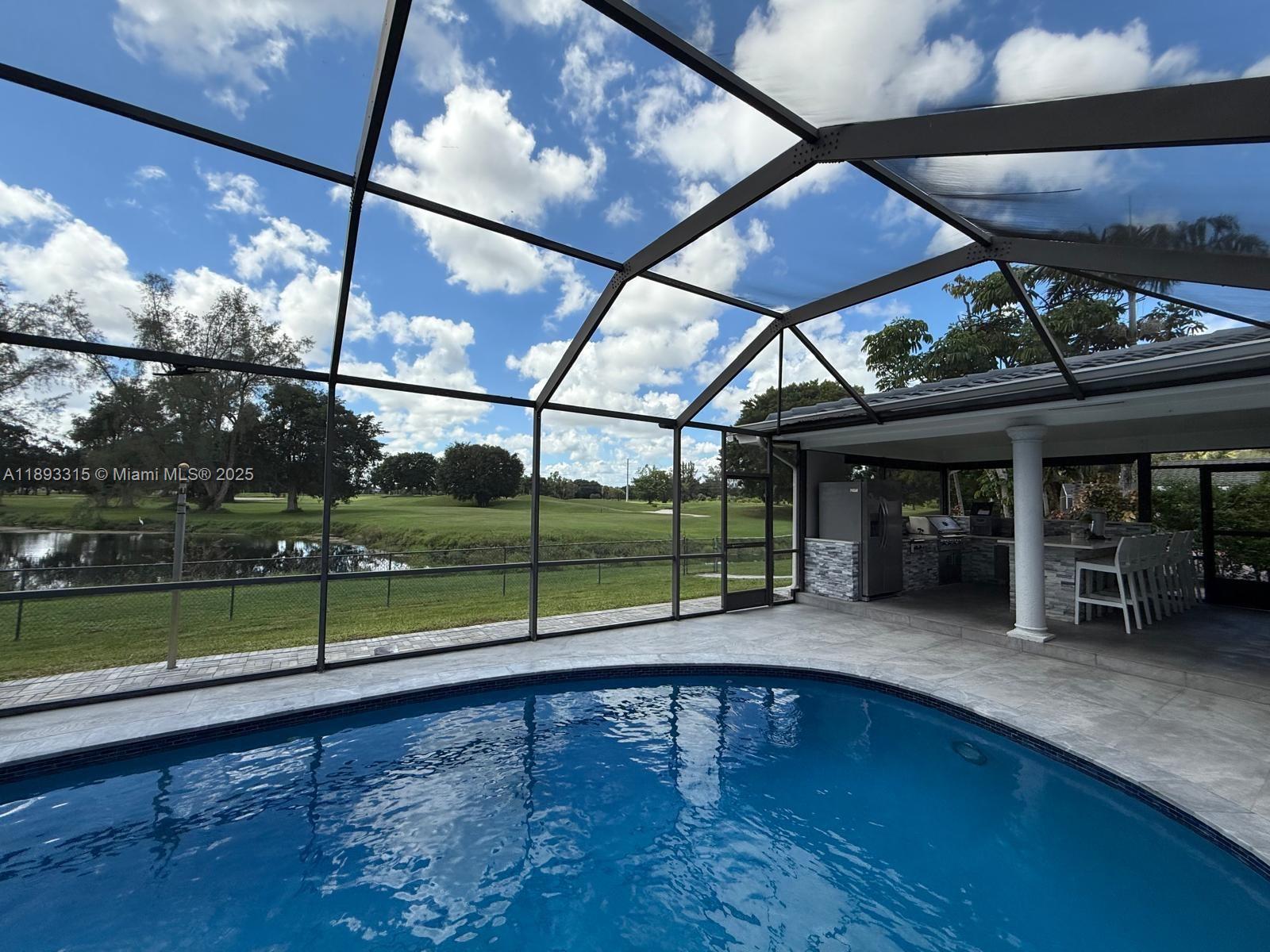 COUNTRY CLUB OF MIAMI EST - Residential