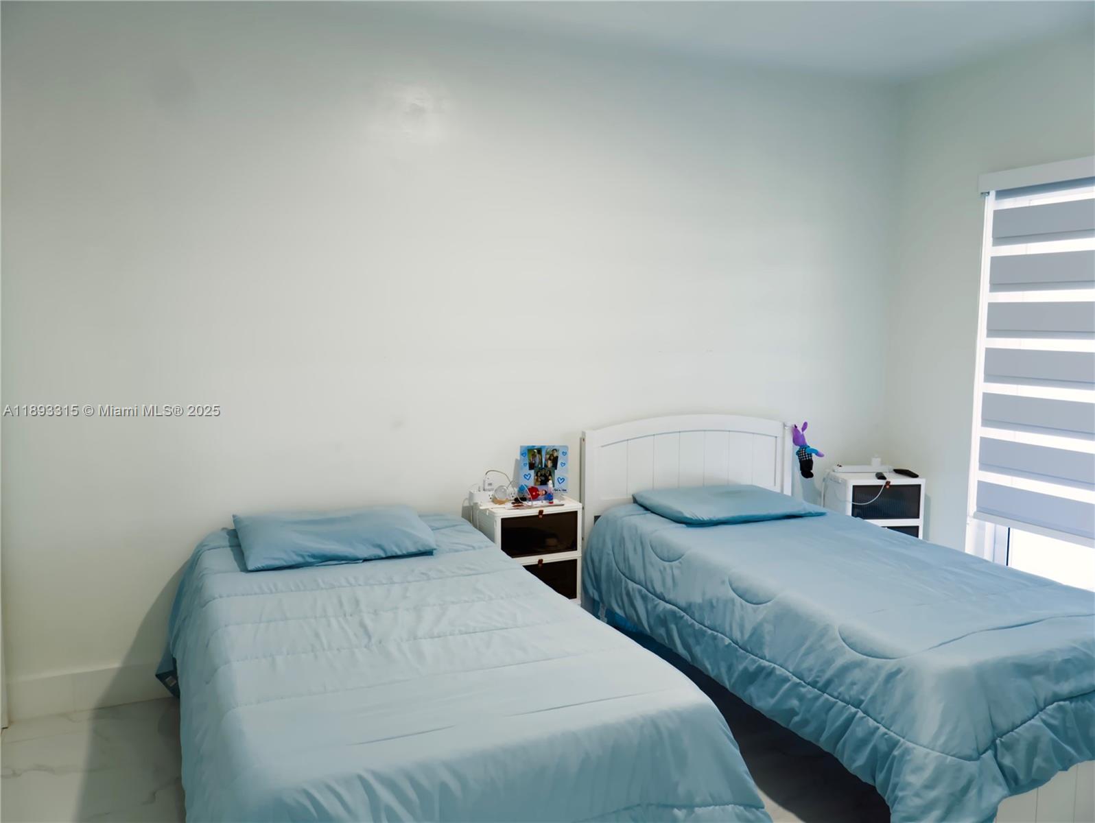 COUNTRY CLUB OF MIAMI EST - Residential