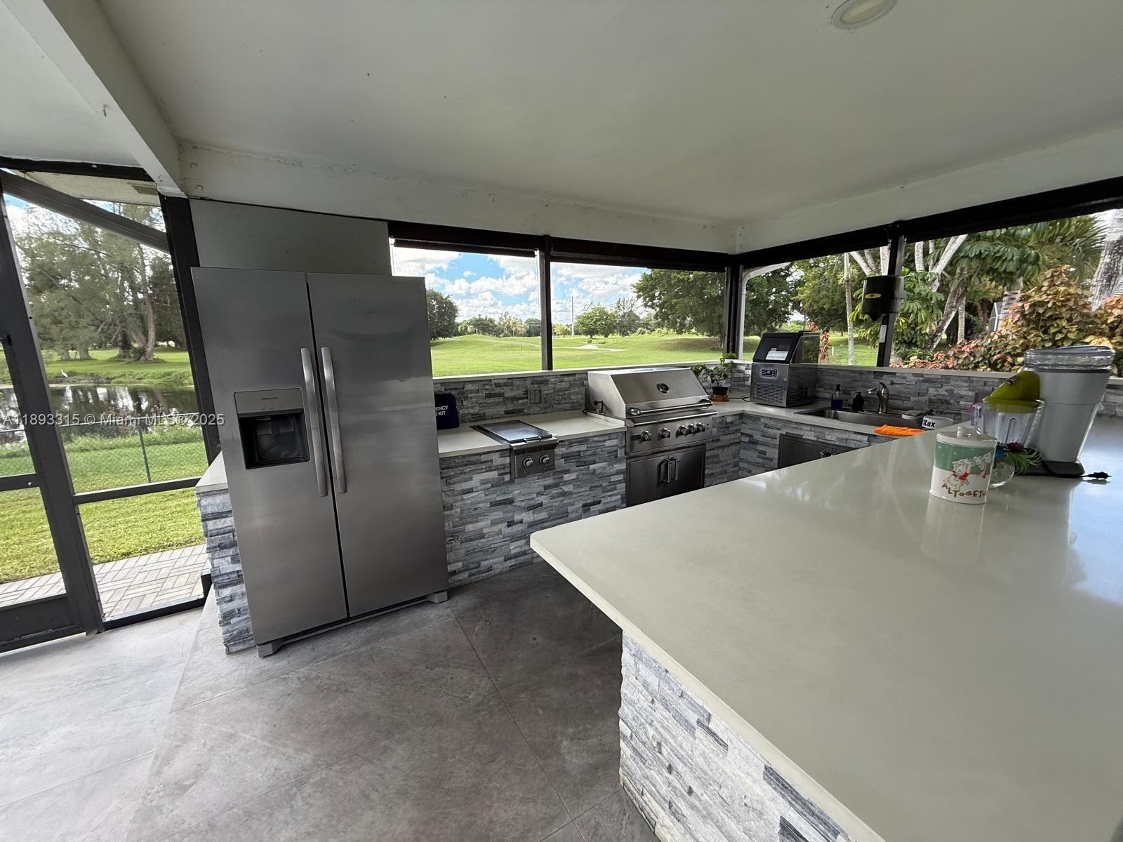 COUNTRY CLUB OF MIAMI EST - Residential