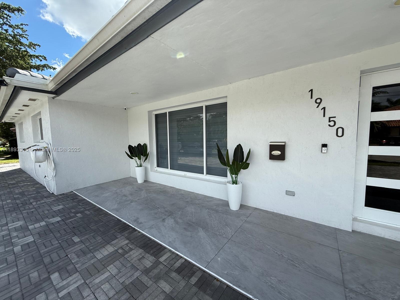 COUNTRY CLUB OF MIAMI EST - Residential