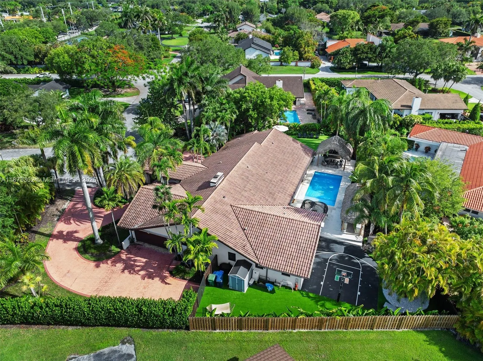 Miami, Florida 33176, United States, 4 Bedrooms Bedrooms, ,5 BathroomsBathrooms,Residential,Active,204583