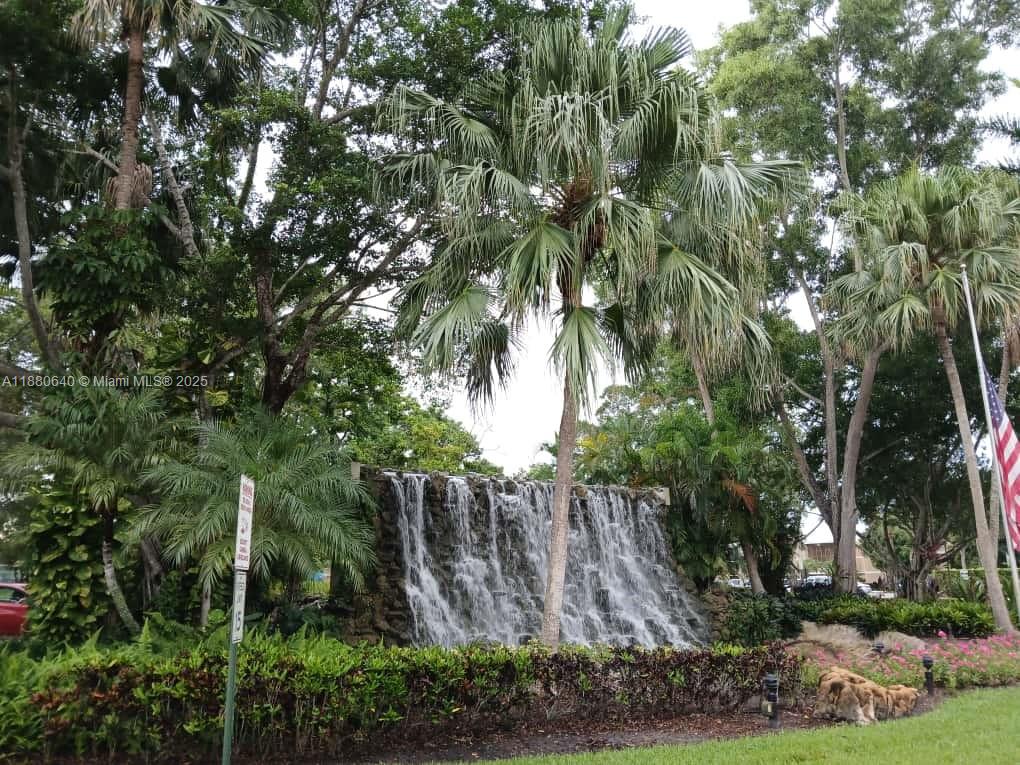Spacious 2 bedrooms, 2.5 bathrooms corner apartment in a very well-maintained community surrounded by lush greenery, lakes, golf courses, and mature trees. Weston is one of the most desirable cities in South Florida, and this is your opportunity to own at an excellent value.
The apartment is functional and ready to move in, but also offers the perfect opportunity to upgrade and design it just the way you like. Think of it as a blank canvas where you can bring your style and ideas to life.
Enjoy the Weston lifestyle at one of the best prices on the market!
