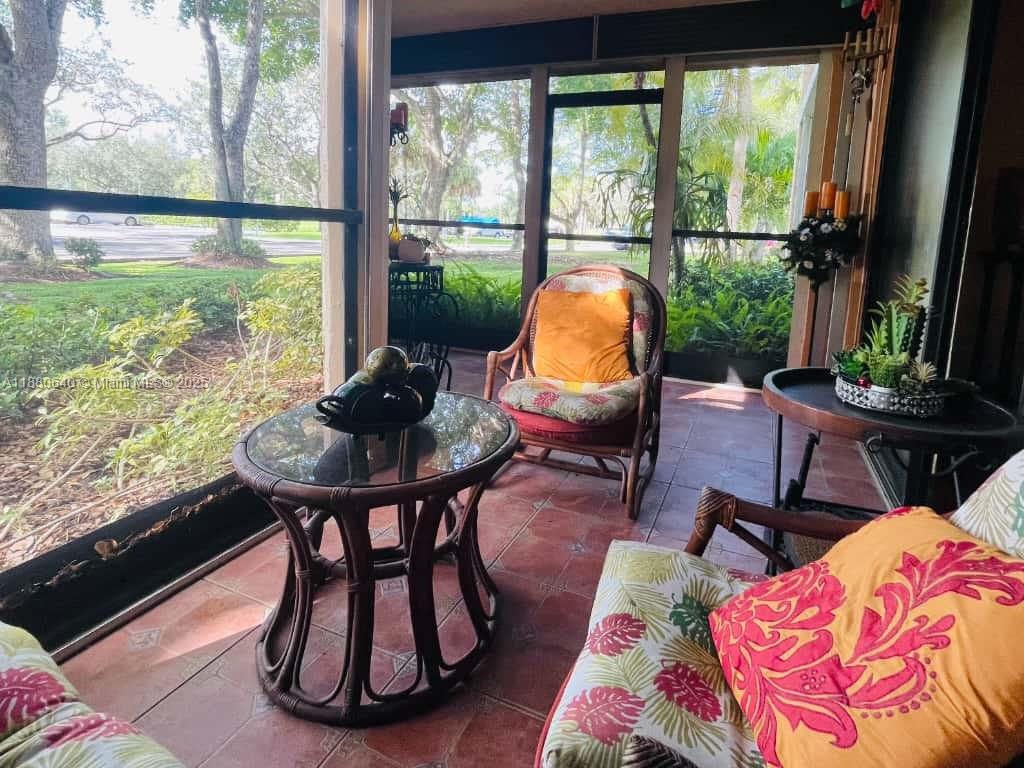 BLDG 7 OF COUNTRY CLUB AP - Residential