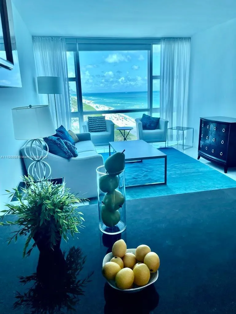 Miami Beach, Florida 33141, United States, 1 Bedroom Bedrooms, ,1 BathroomBathrooms,Residential,Active,75728