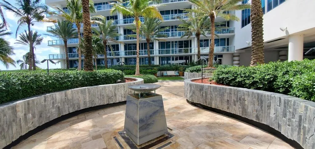Miami Beach, Florida 33141, United States, 1 Bedroom Bedrooms, ,1 BathroomBathrooms,Residential,Active,75728