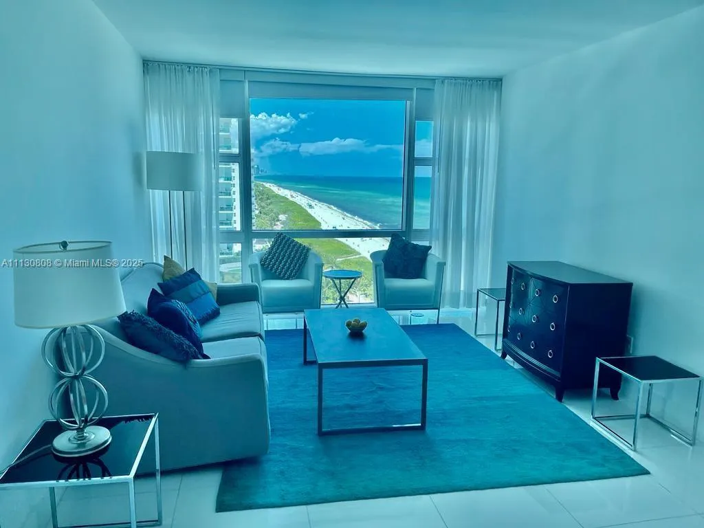 Miami Beach, Florida 33141, United States, 1 Bedroom Bedrooms, ,1 BathroomBathrooms,Residential,Active,75728