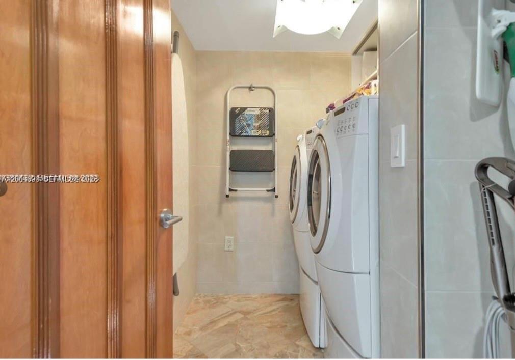 OCEANIA V CONDO - Residential Lease