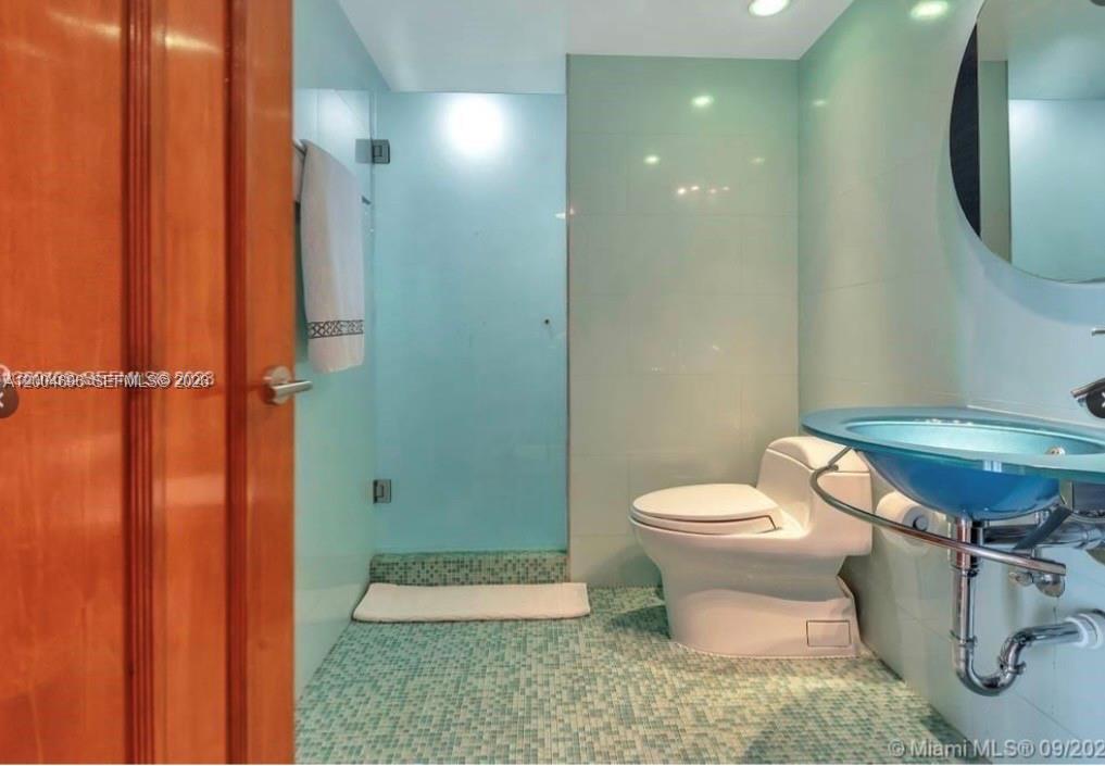 OCEANIA V CONDO - Residential Lease