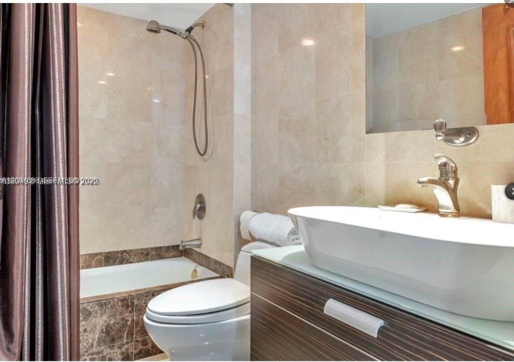 OCEANIA V CONDO - Residential Lease