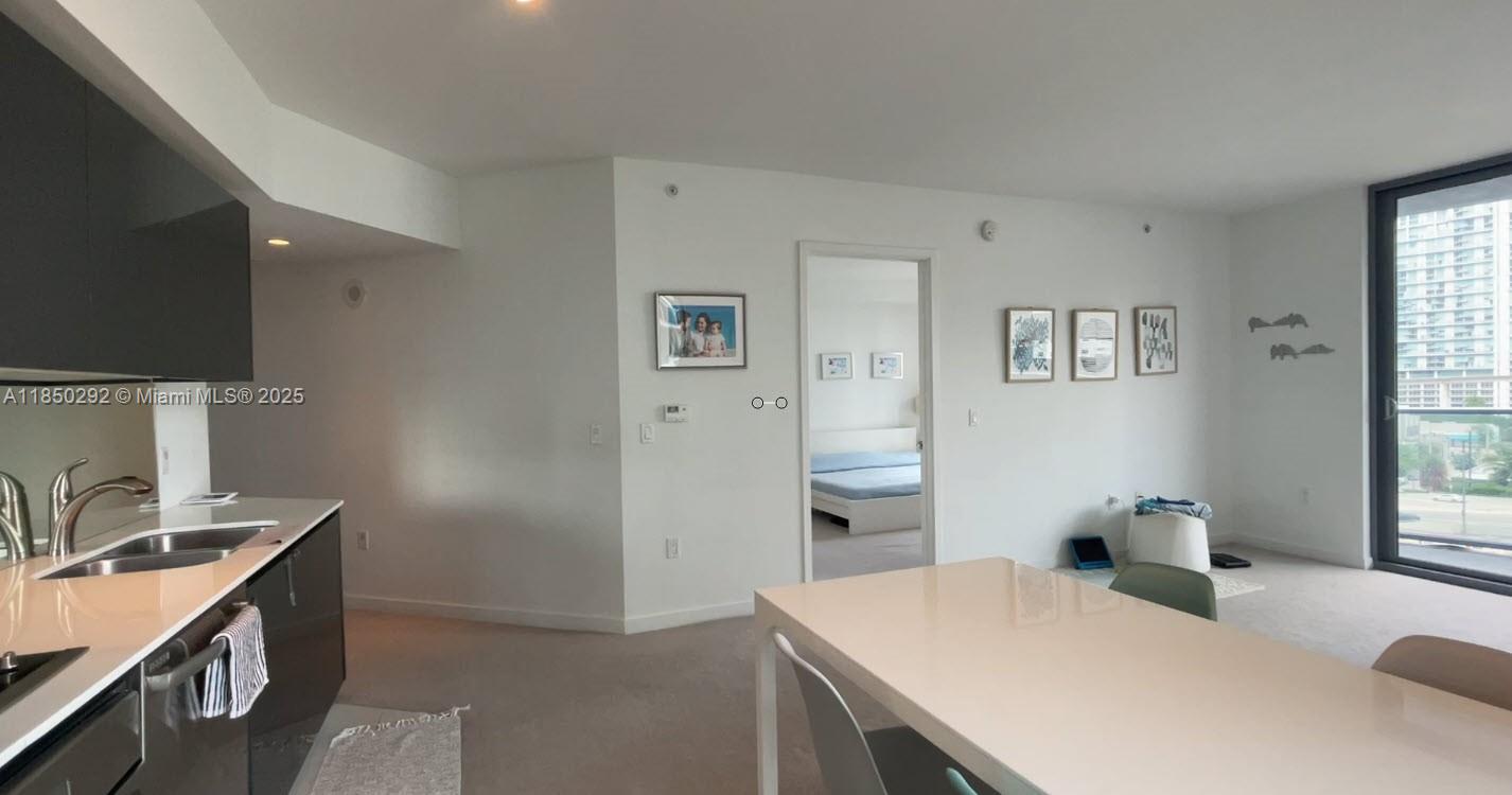 31 SE 6th St 902