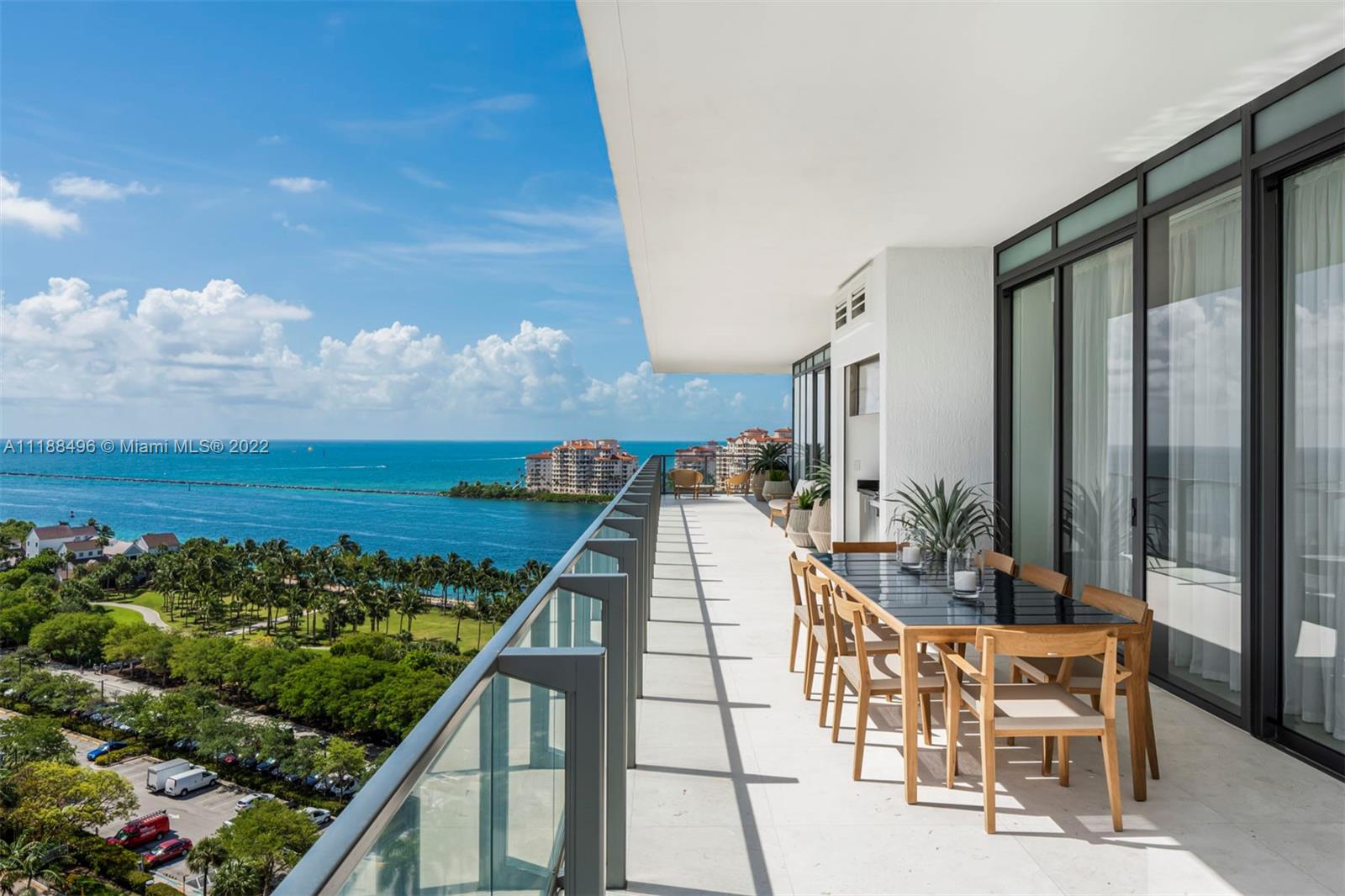 APOGEE CONDO - Residential