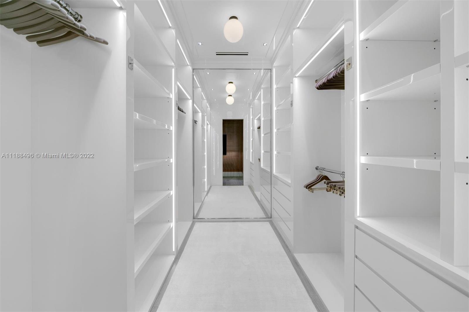 APOGEE CONDO - Residential