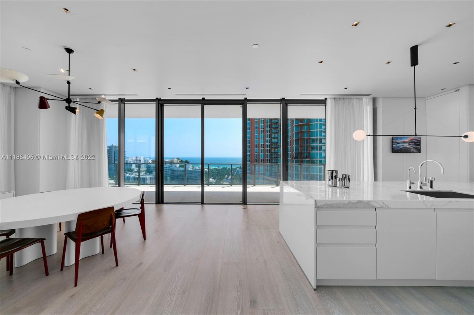 APOGEE CONDO - Residential