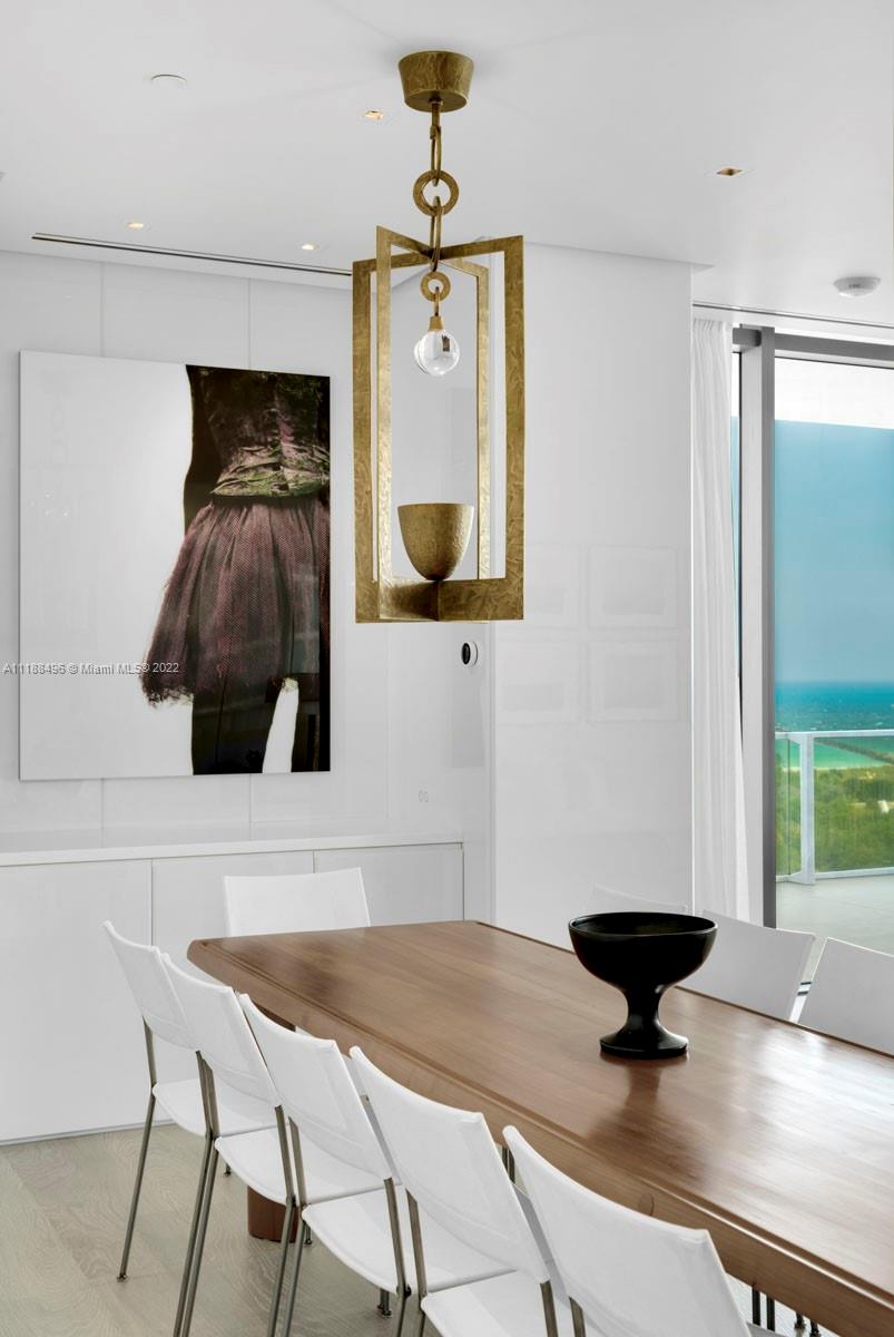 APOGEE CONDO - Residential