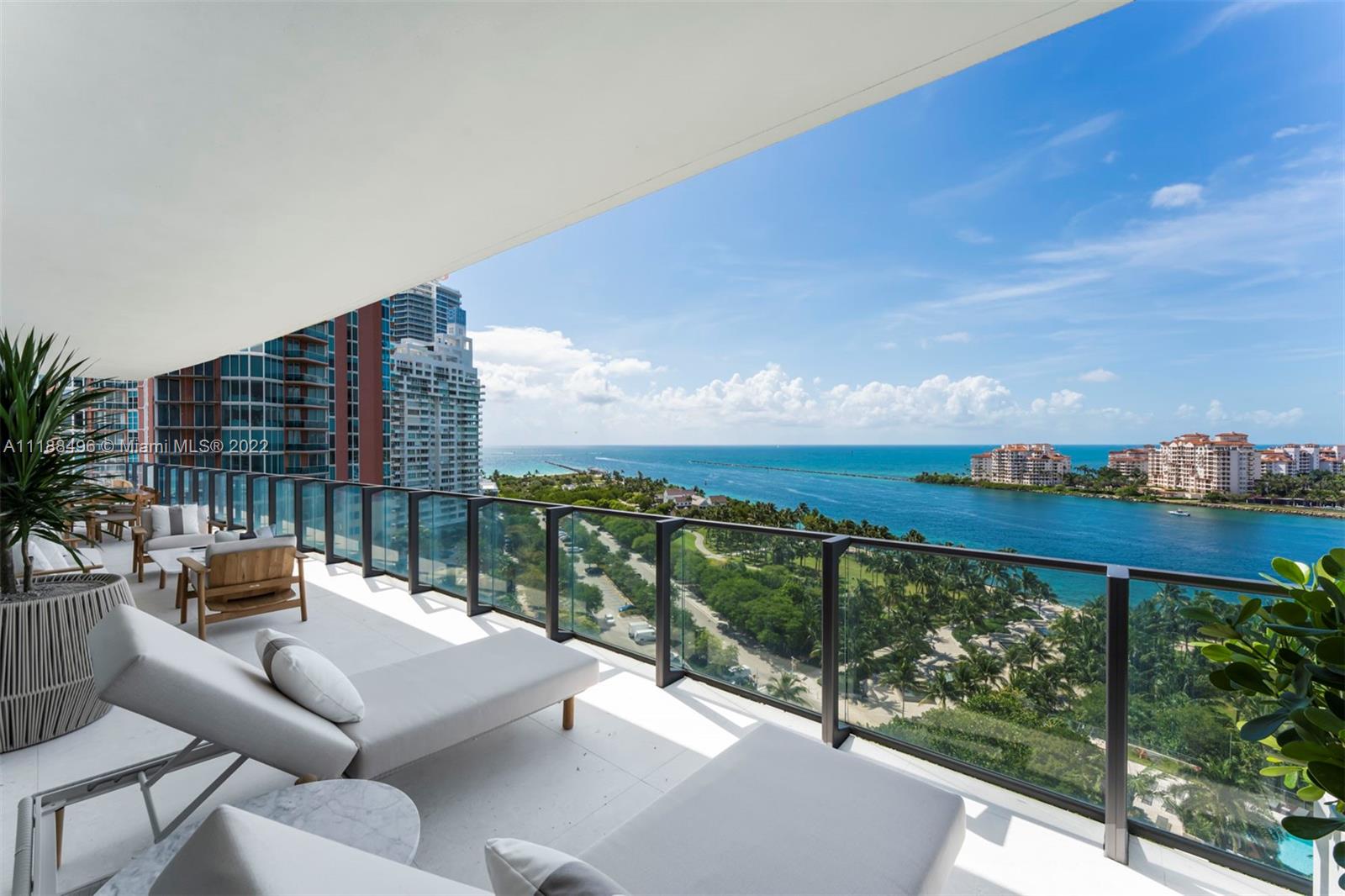 APOGEE CONDO - Residential