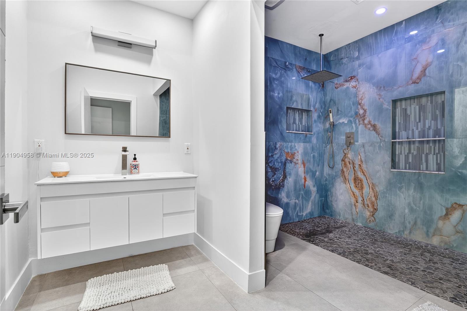 ENCHANTED LAKE SEC 6 - Residential