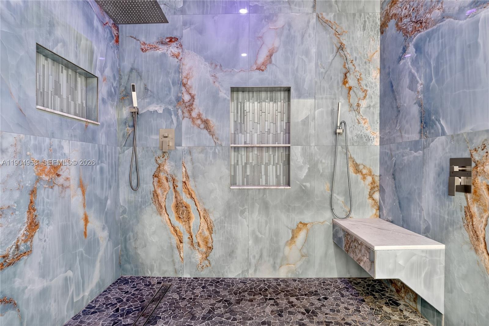 ENCHANTED LAKE SEC 6 - Residential