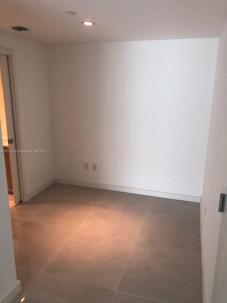 PARAISO BAYVIEWS CONDO - Residential Lease