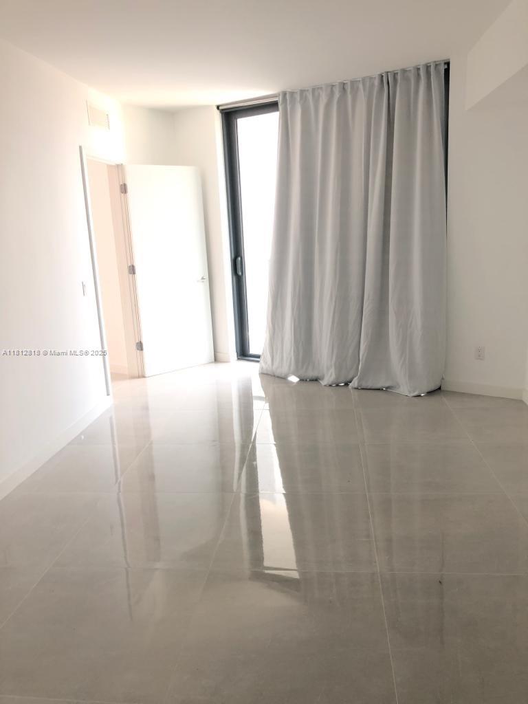 PARAISO BAYVIEWS CONDO - Residential Lease
