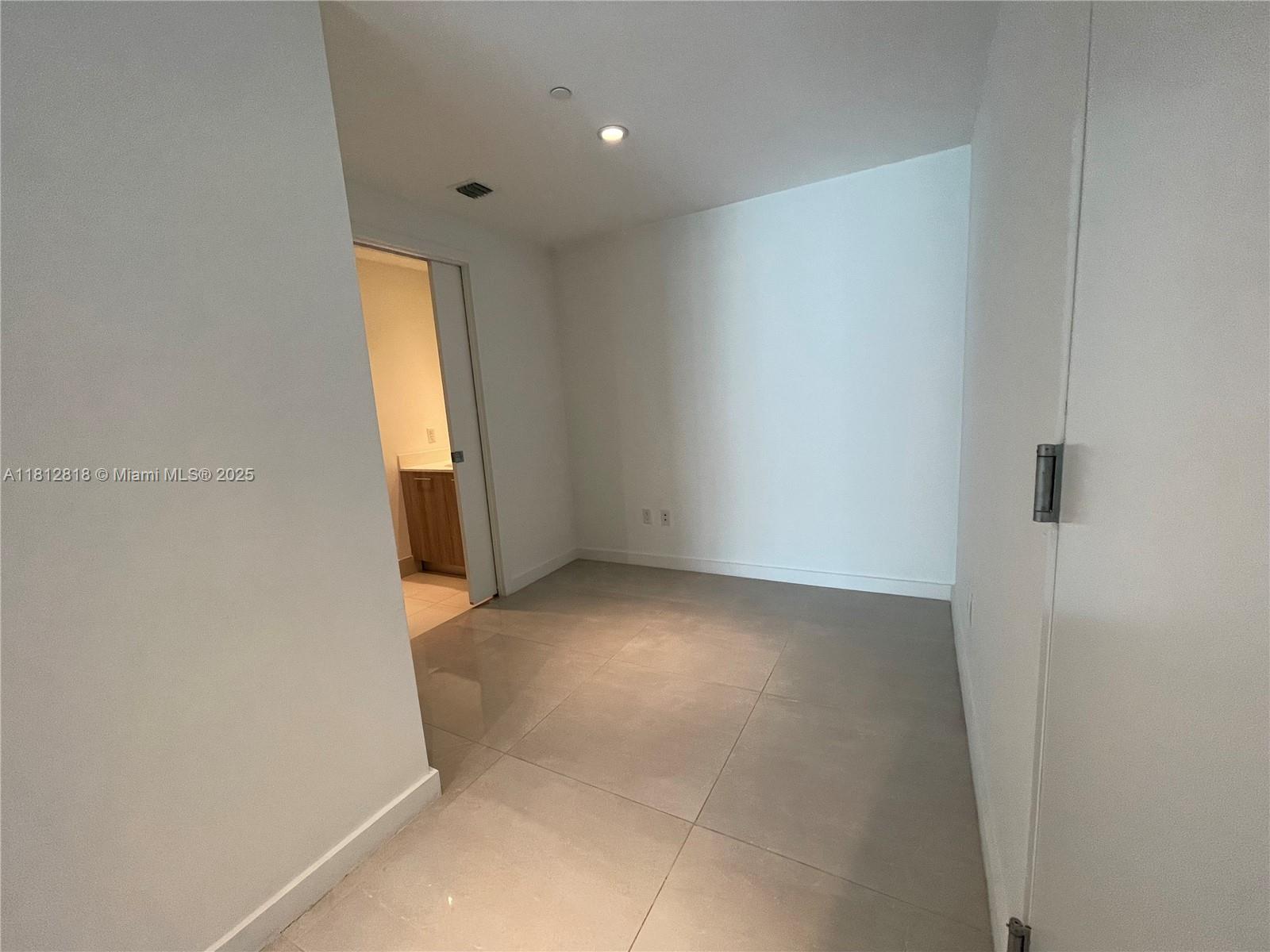 PARAISO BAYVIEWS CONDO - Residential Lease