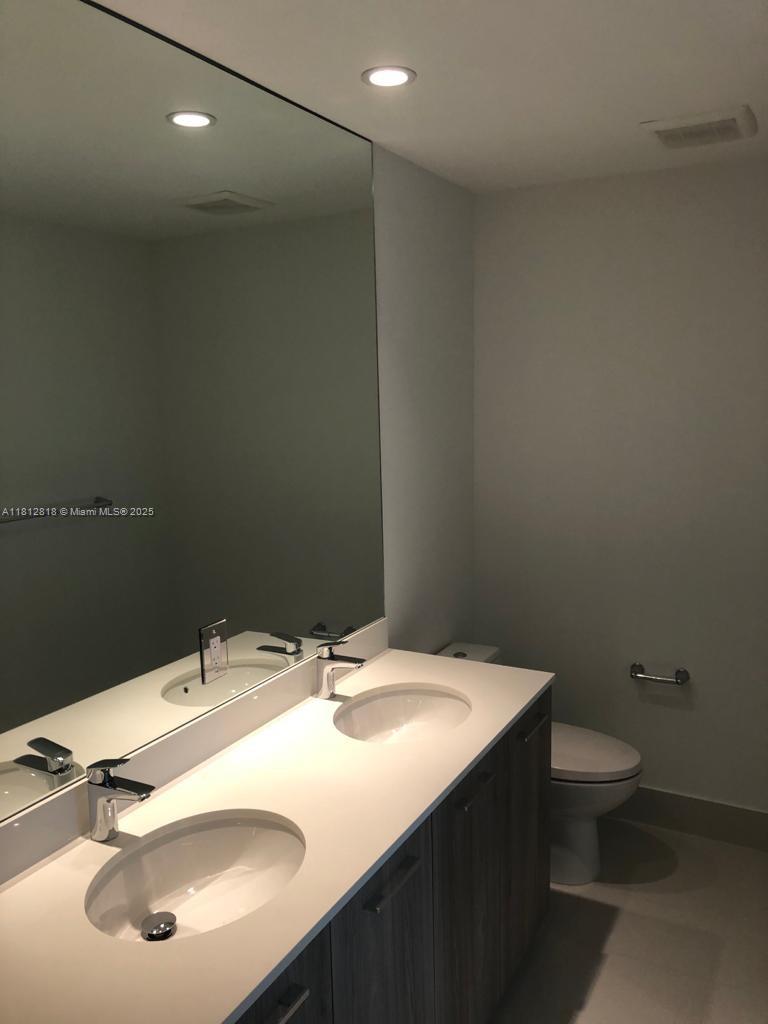 PARAISO BAYVIEWS CONDO - Residential Lease