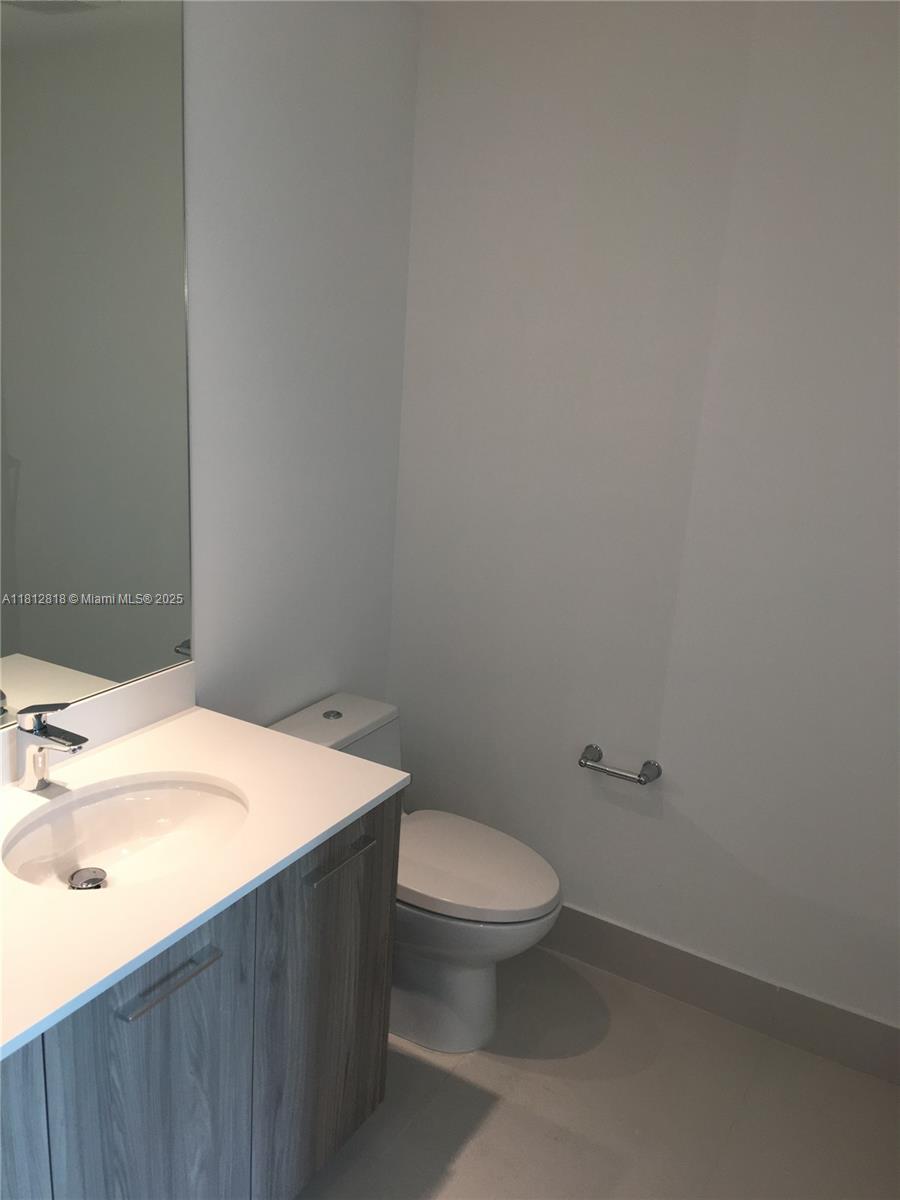 PARAISO BAYVIEWS CONDO - Residential Lease