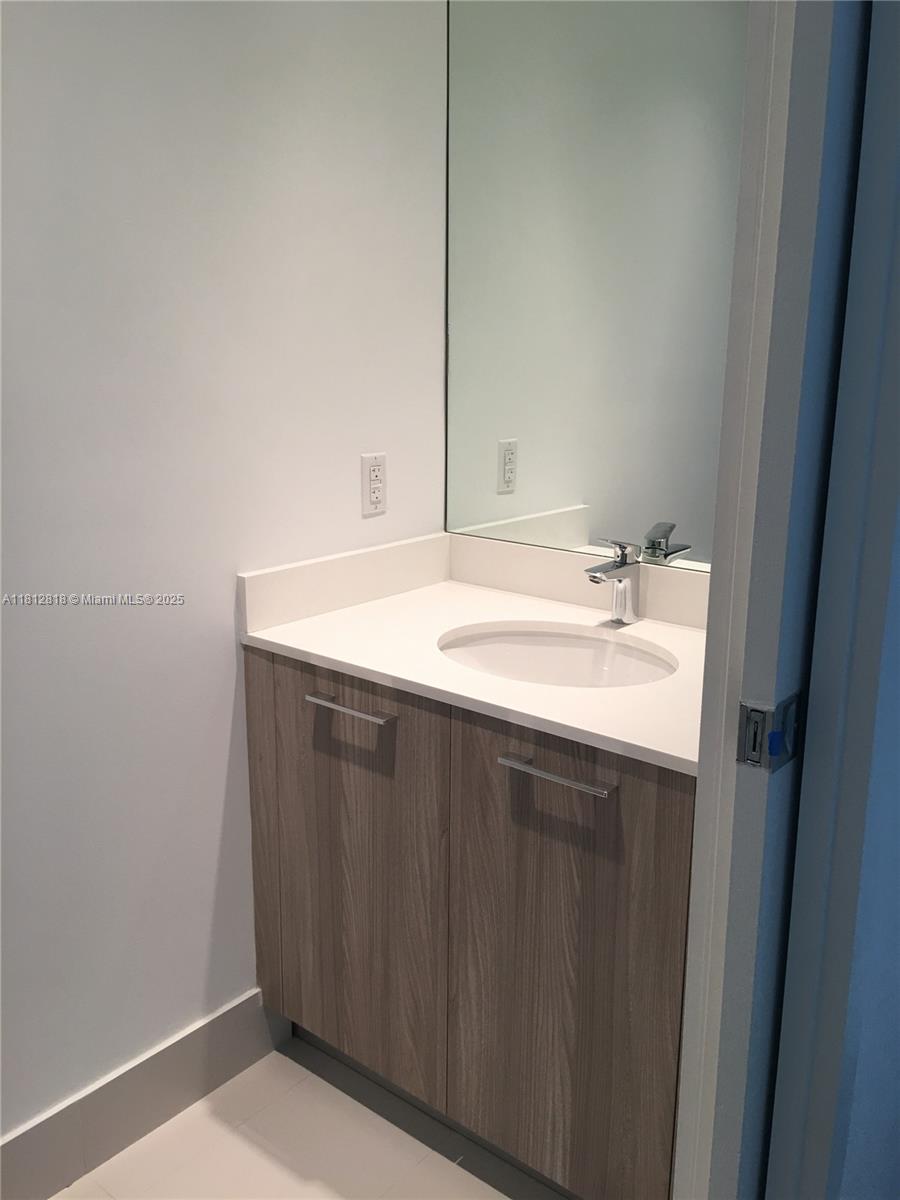 PARAISO BAYVIEWS CONDO - Residential Lease