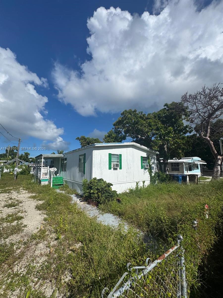 LARGO GARDENS - Residential