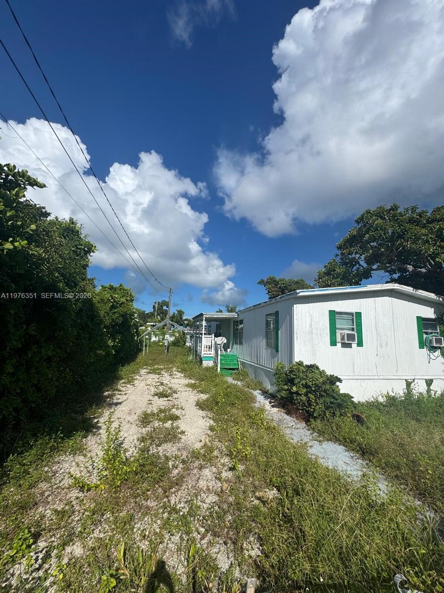 LARGO GARDENS - Residential