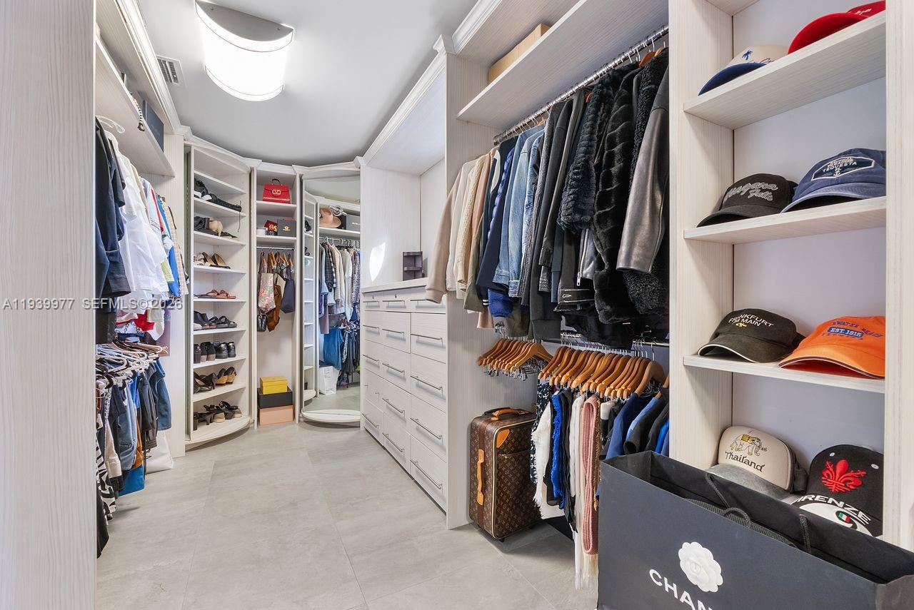 JACKSON HGTS - Residential