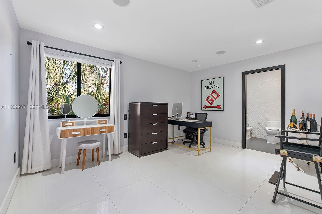 JACKSON HGTS - Residential