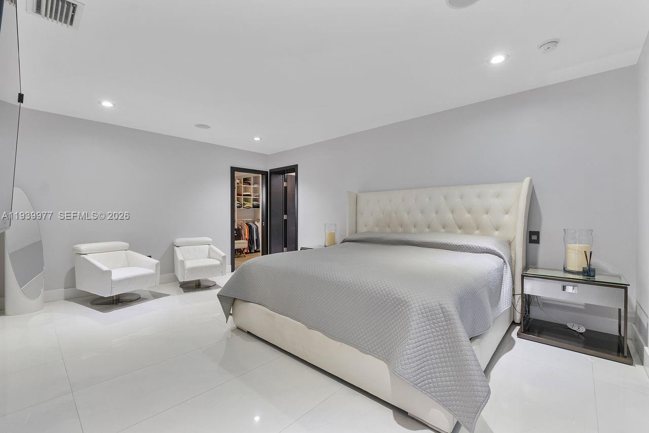 JACKSON HGTS - Residential