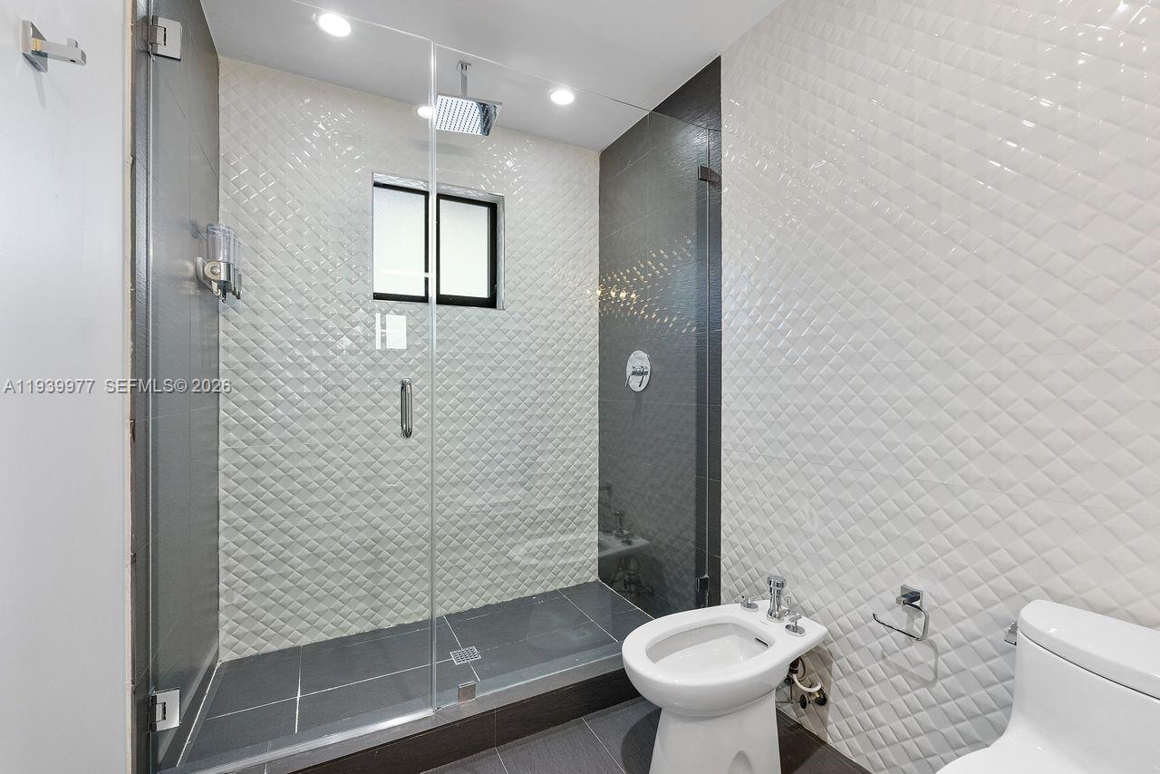 JACKSON HGTS - Residential