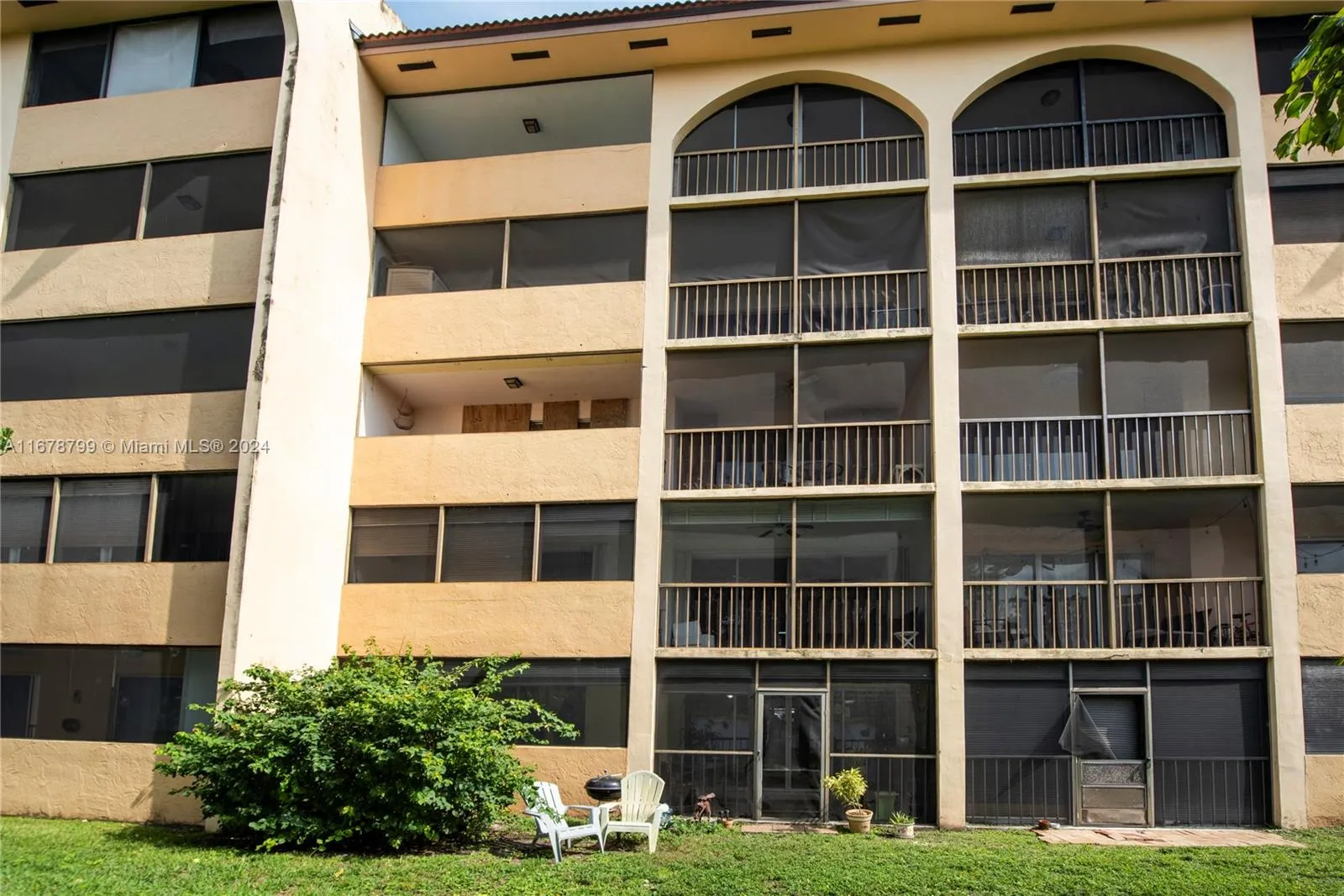 Sunrise, Florida 33351, United States, 2 Bedrooms Bedrooms, ,2 BathroomsBathrooms,Residential,Active,38071