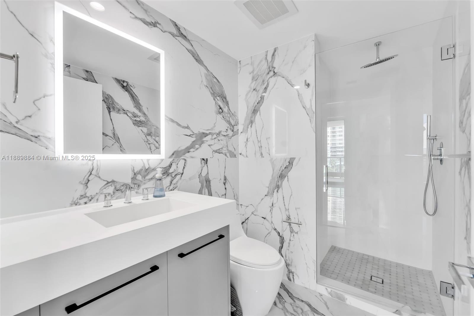 JADE RESIDENCES AT BRICKE - Residential