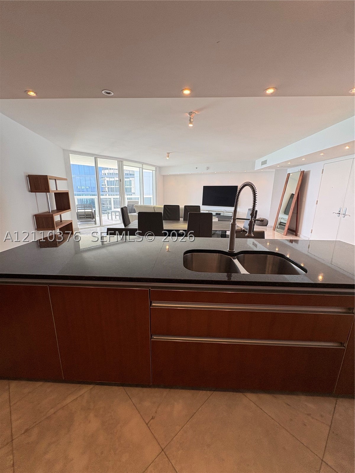 17201 Collins Ave 4004