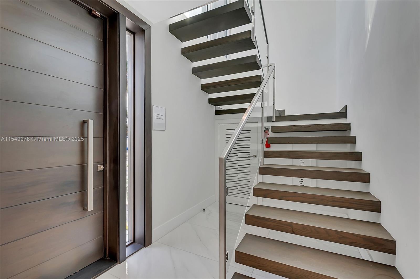 HOLLYWOOD BEACH SECOND AD - Residential