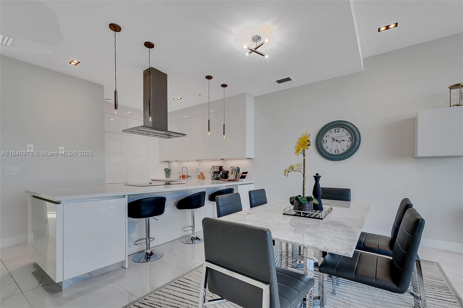 HOLLYWOOD BEACH SECOND AD - Residential