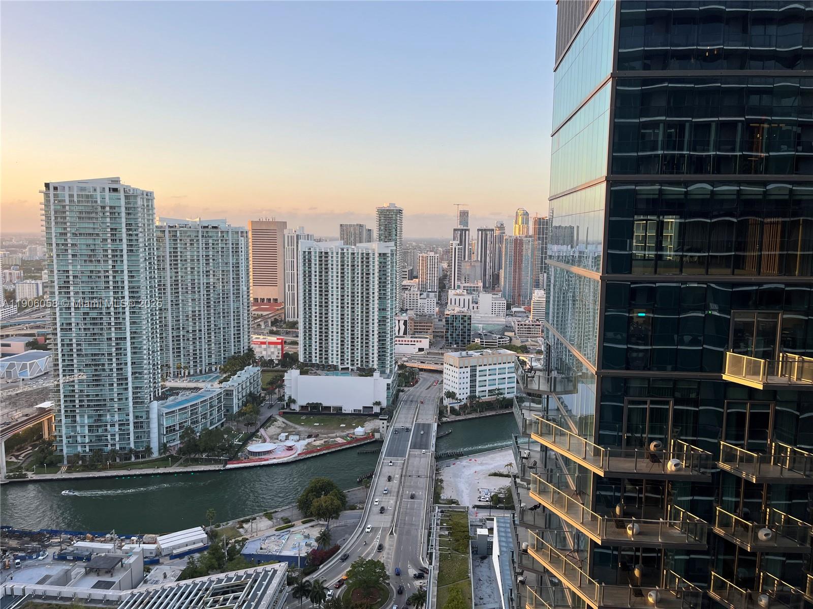 801 SMA RESIDENCES CONDO - Residential